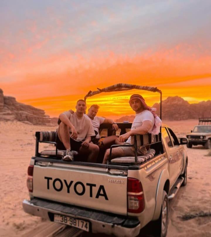 瓦迪拉姆Saleem With Jeep Tour公寓 外观 照片