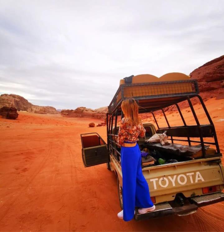 瓦迪拉姆Saleem With Jeep Tour公寓 外观 照片