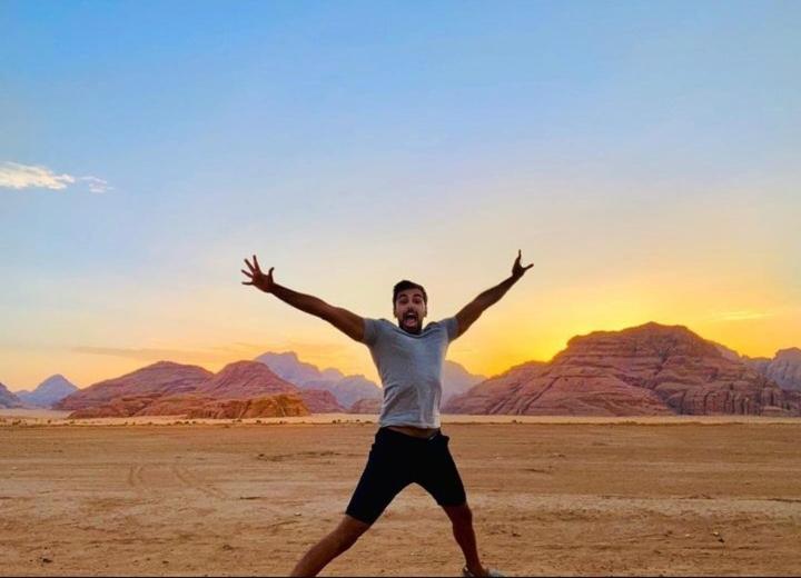 瓦迪拉姆Saleem With Jeep Tour公寓 外观 照片